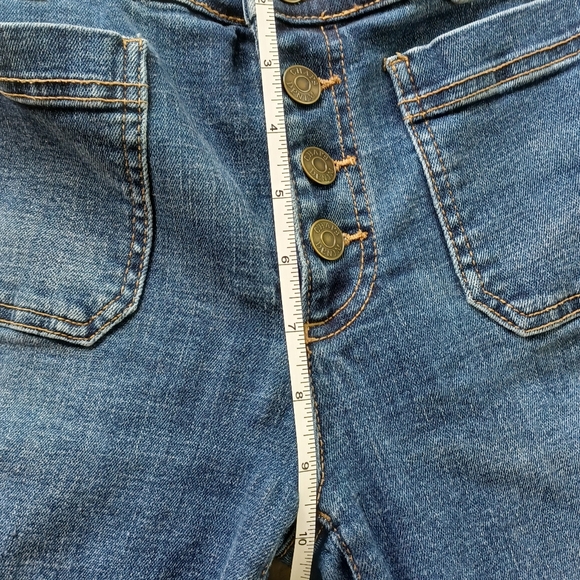 {Chaps} Women's Button-Fly Bootcut Jeans - Picture 9 of 10